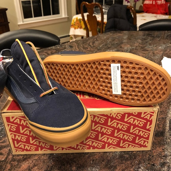 sky captain boot lace vans